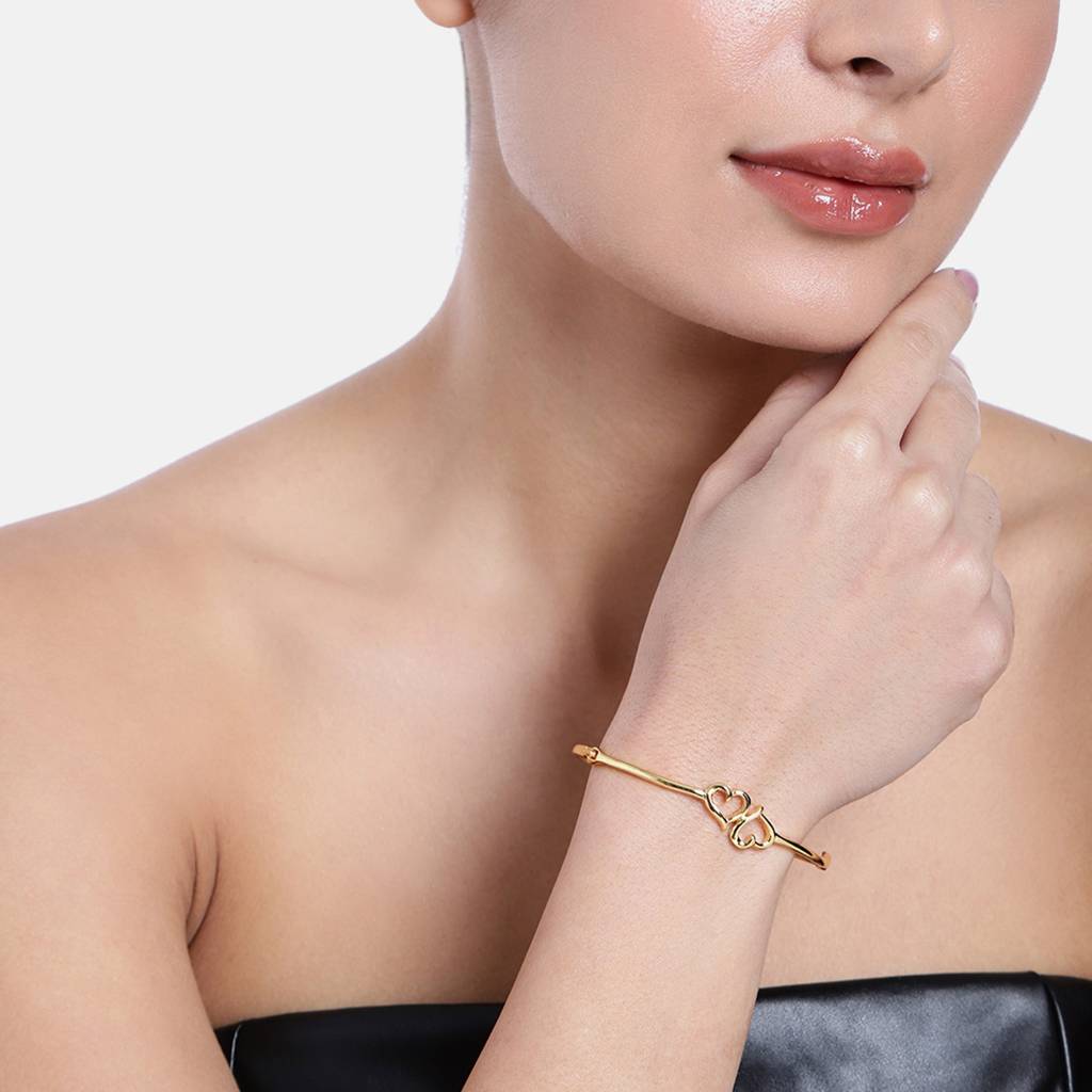 Estele Gold Plated Bonded Dual Heart Designer Bracelet For Women : 101549BR