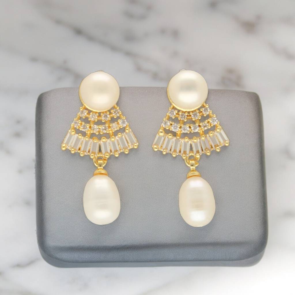 Dhatri Pearl Earrings : JPMAR-24-009