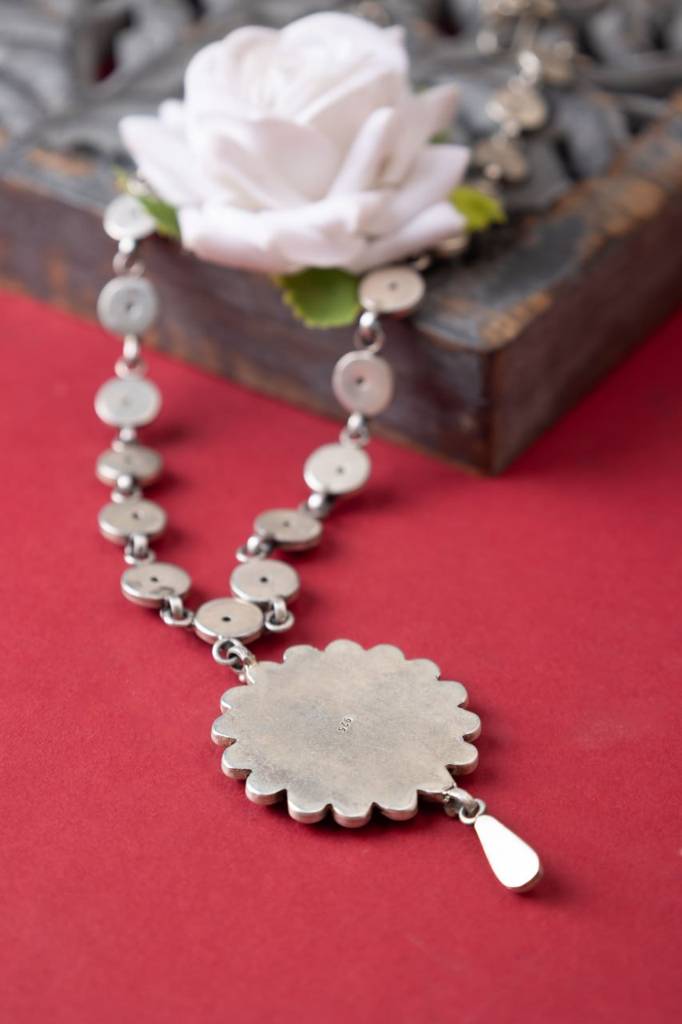 Mizoya Flower Motif Versatile Necklace : SN6006