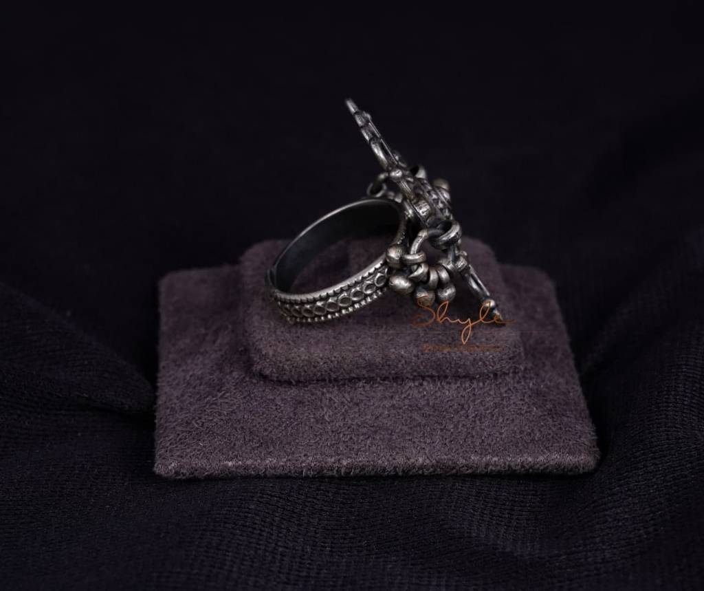 Moh Intricate Jali Ghughri Drop Ring : SR1003