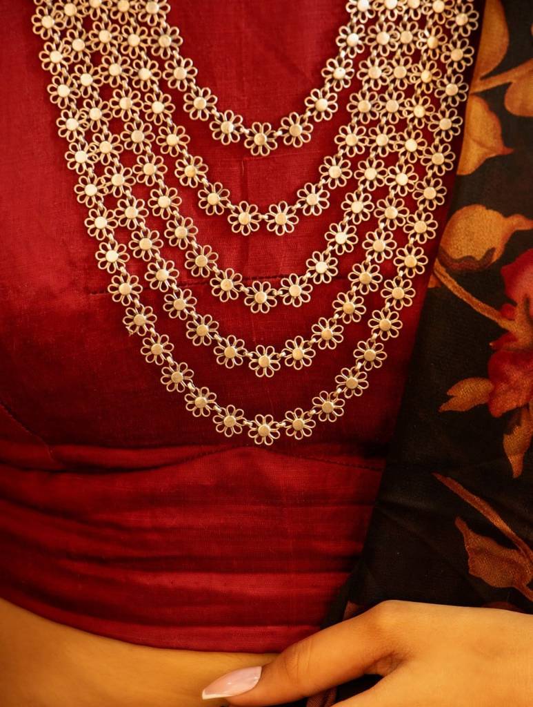 Tattva Carved Flower Layered Two Way Necklace : SE50300