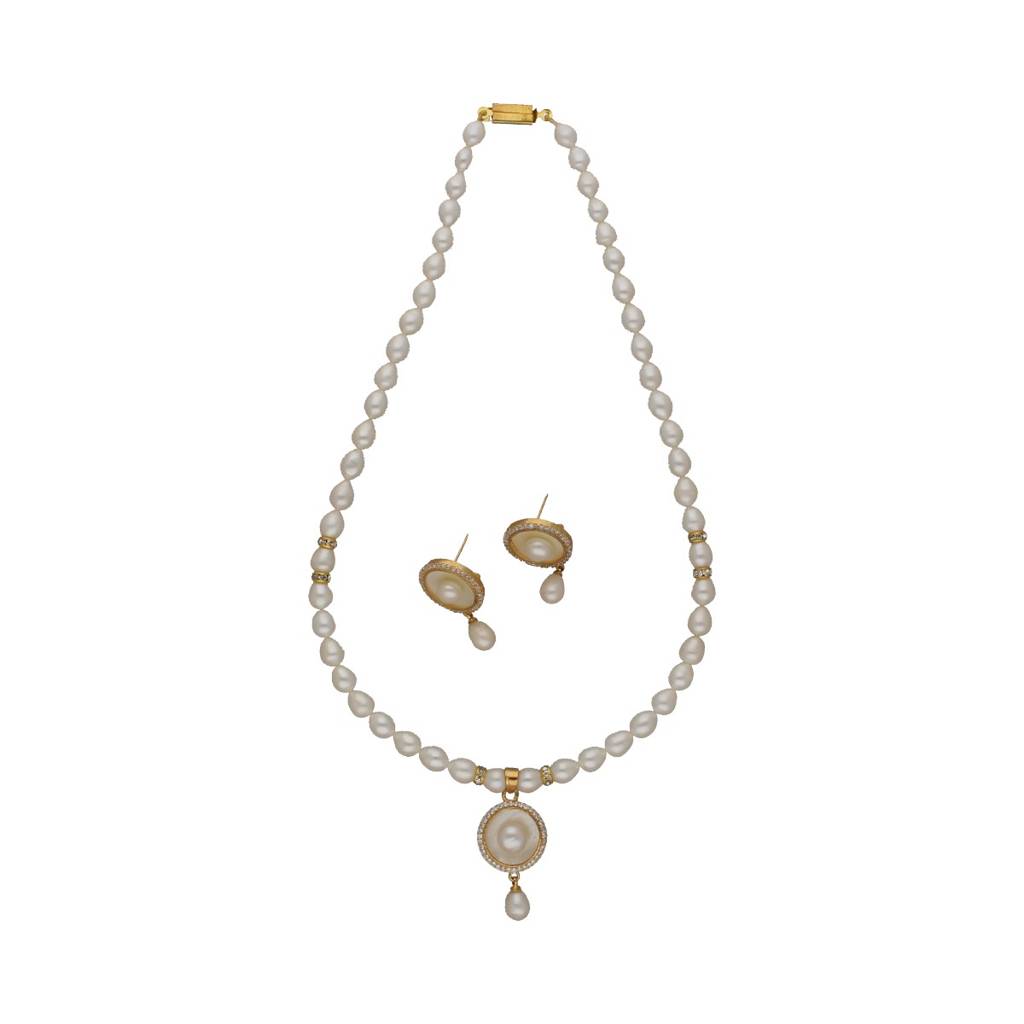 Shimmering Pearl Necklace Set : JPFEB-24-013