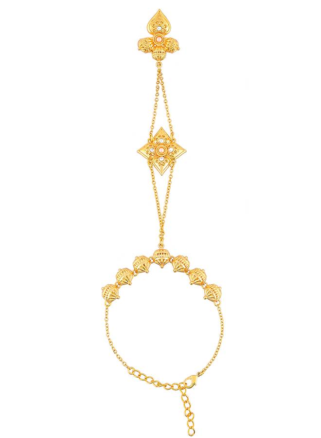 Aradhana Deepti Haathphool : 8905124510638