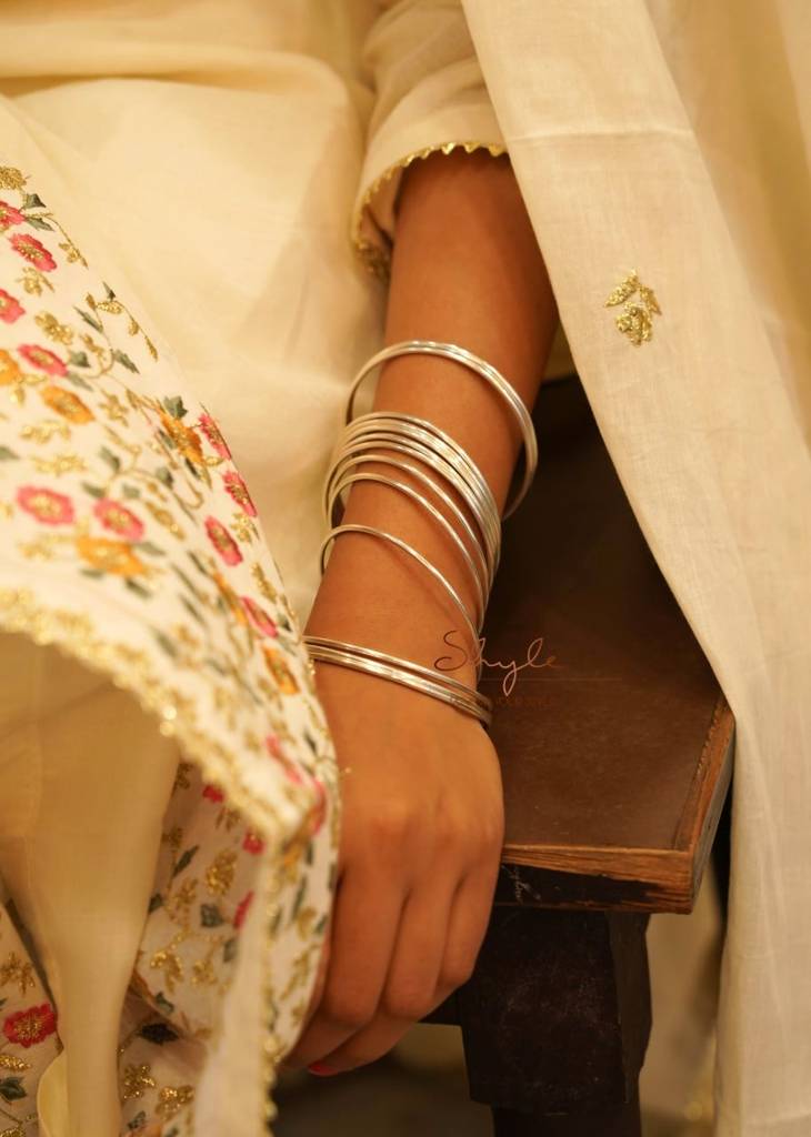 Adya Fine Timeless Full Round Bangle : SK10013-2-14