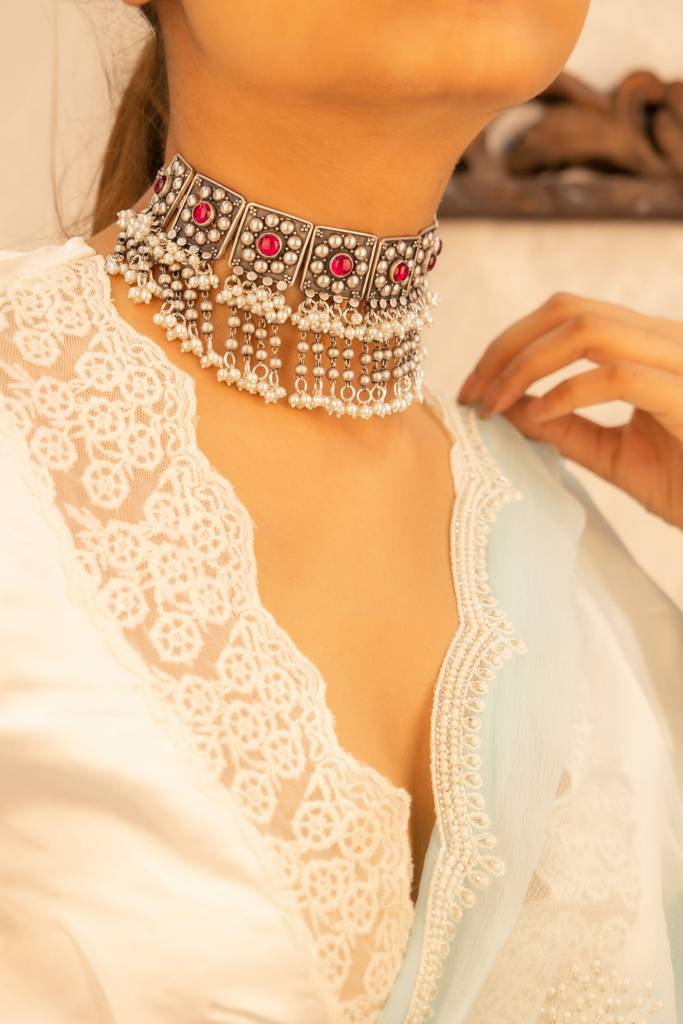 Tattva Jadau Tikdi Sequence Pearl Layered Necklace : SN508044