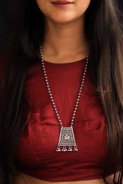 Adya Intricate Quirky Necklace : SE50169-1-1-1