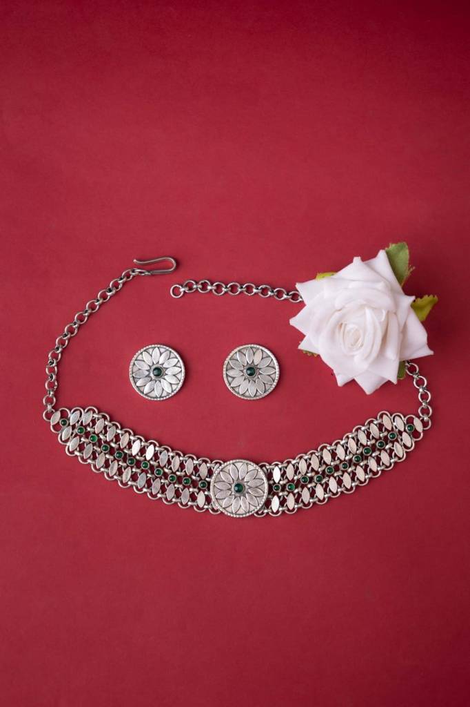 Mizoya Flower Motif Green Jadau Choker Set : SN406087