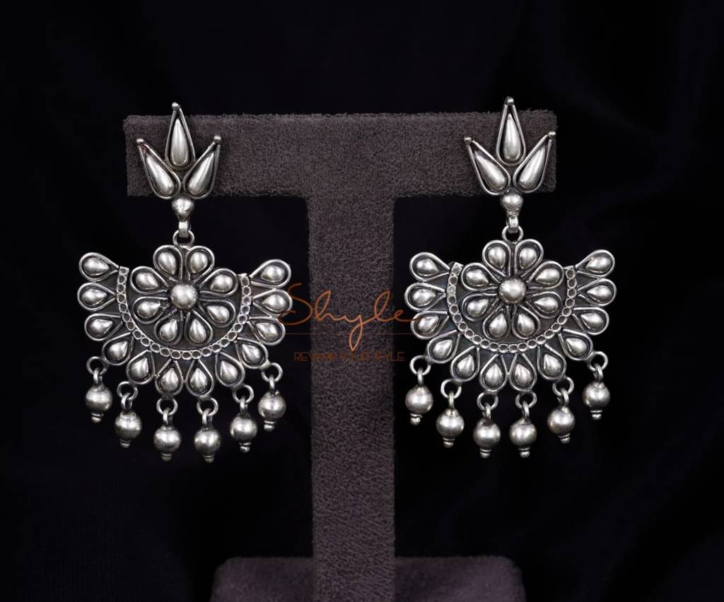 Mizoya Embossed Versatile Chandbalis : SE1627