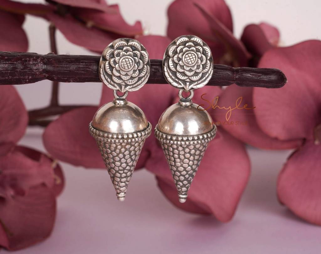 Mizoya Vintage Inspired Bold Drop Earrings : SE9020-1-1-2-1-1