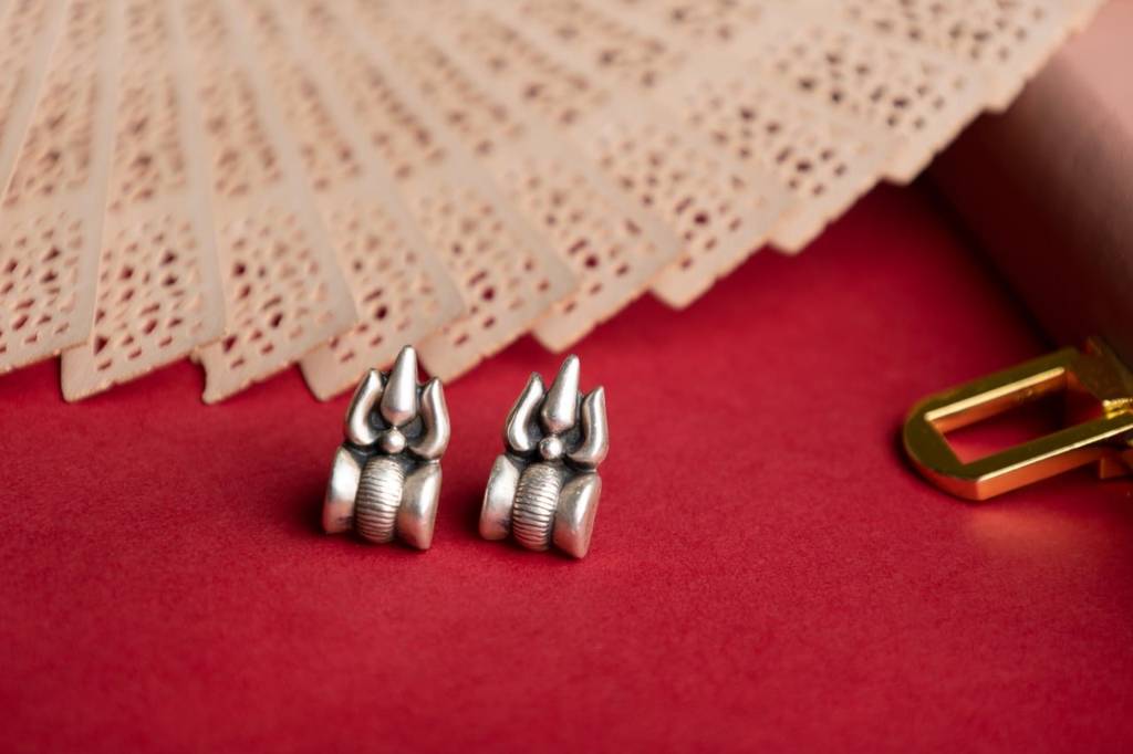 Moh Shiva Trishul Stud Earring : SE30199