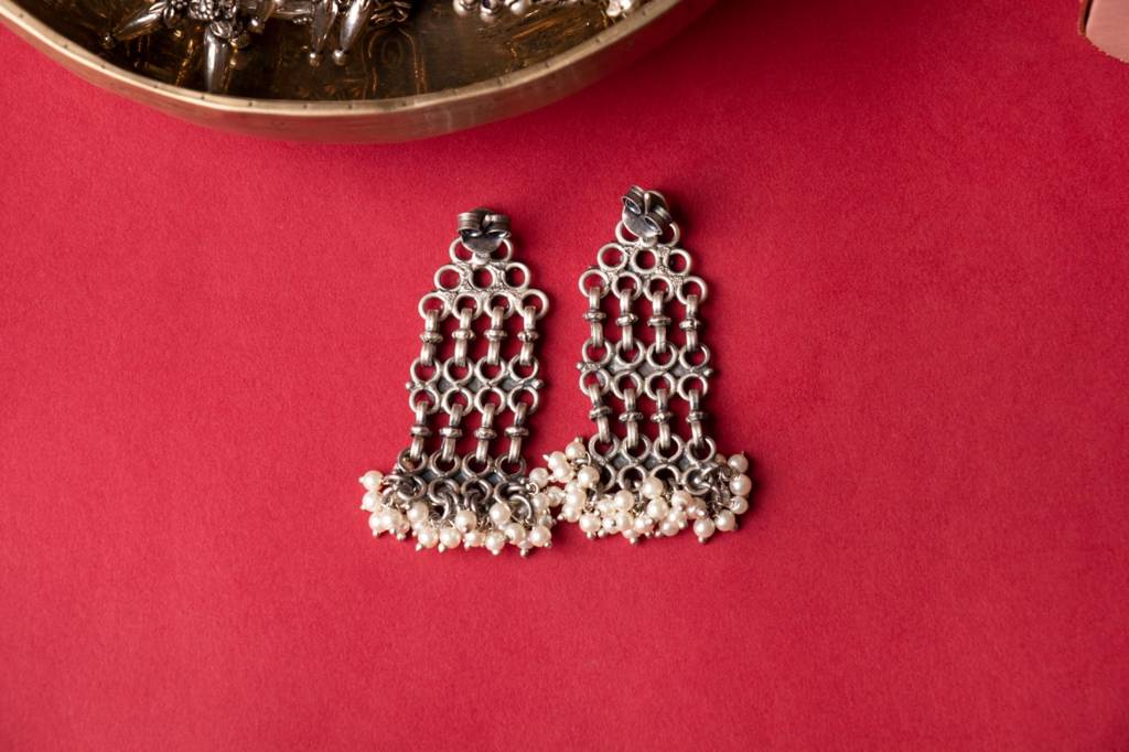 Tattva Intricate Jali Pearl Drop Earring : SE30022