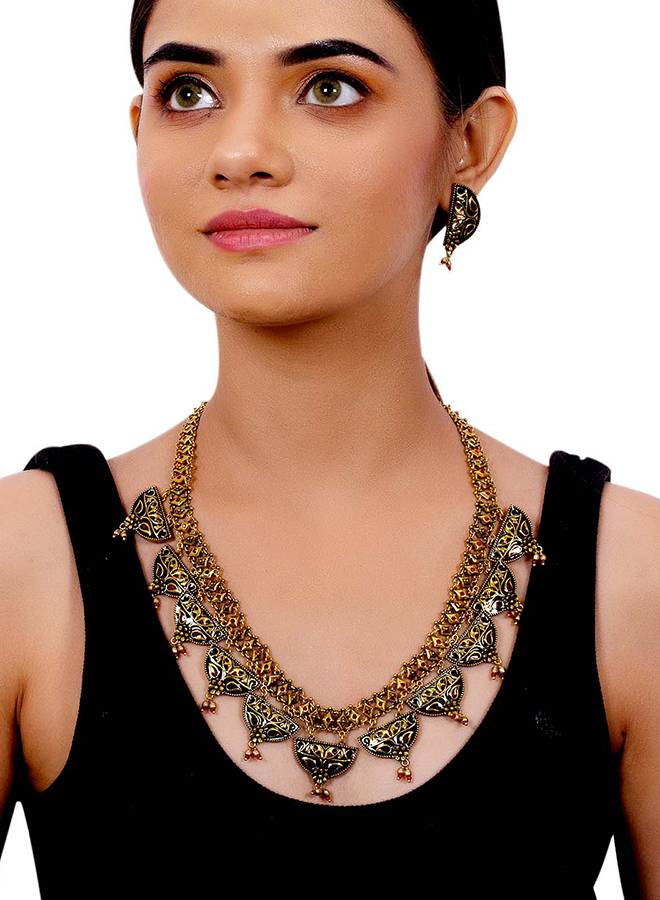Arabian Nights Round Brass Necklace Sets : 8905124424041