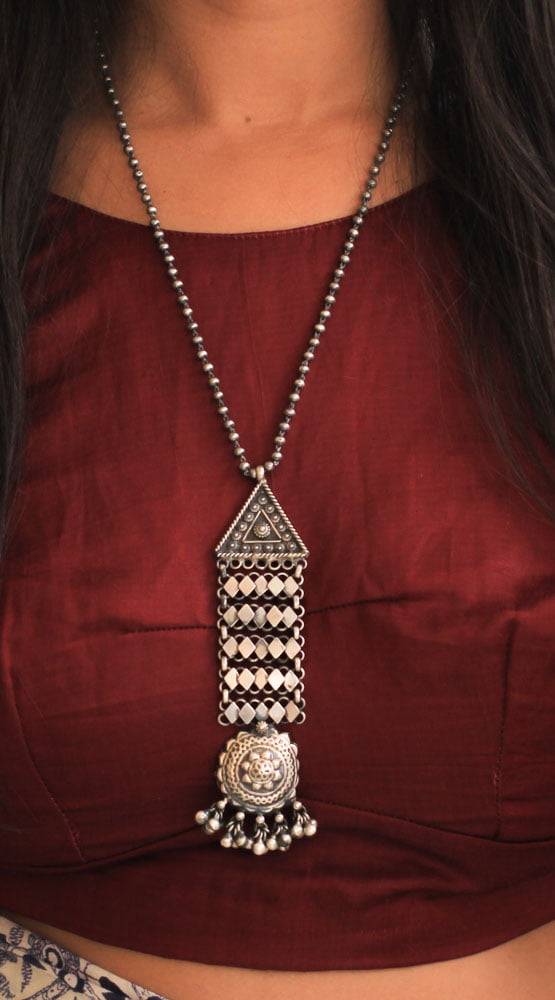 Mizoya Jali Detailed Necklace : SE603-1-1-1-1-1