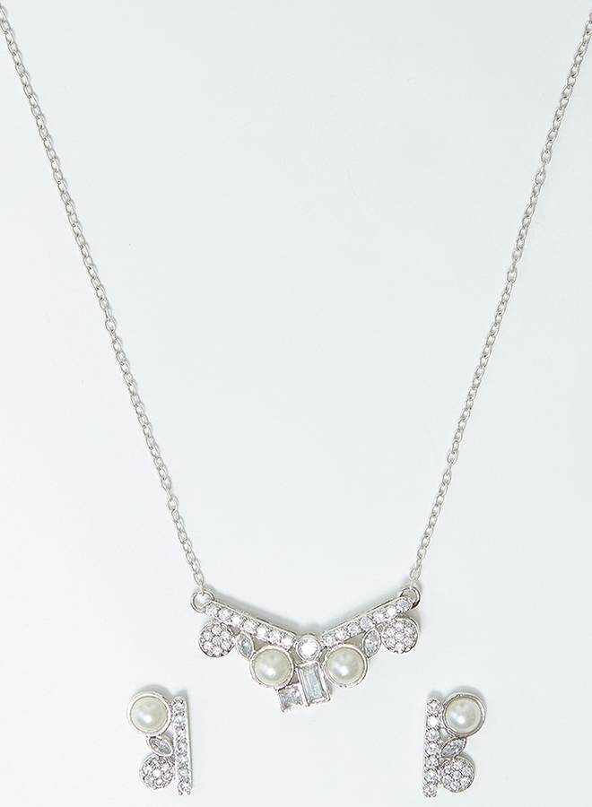 Pearly Whites Pendant Set Glittering With Cz Sparkles : 8905124451023