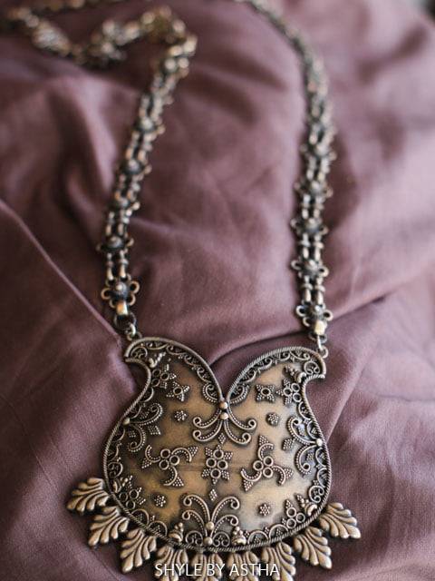 Mizoya Intricate Flora Art Necklace : SN1065