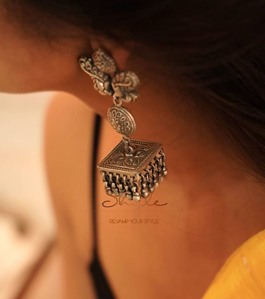 Tattva Dual Peacock Motif Intricate Flat Jhumka : SE5247