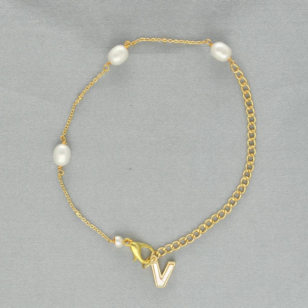 V Alphabetic Mother Of Pearl Bracelet : JPJAN-24-113