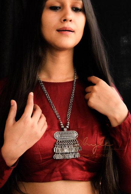 Tattva Detailed Drop Classic Necklace : SE603-1-1-1-1-1-1-3