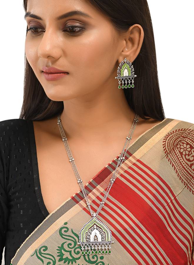 Festive Hues Green Gems Adorned Enamelled Silver Plated Jewellery Set : 8905124458954
