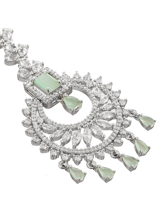 Cz Elegance Emerald Cut Cz Maang Tika : 8905124477023