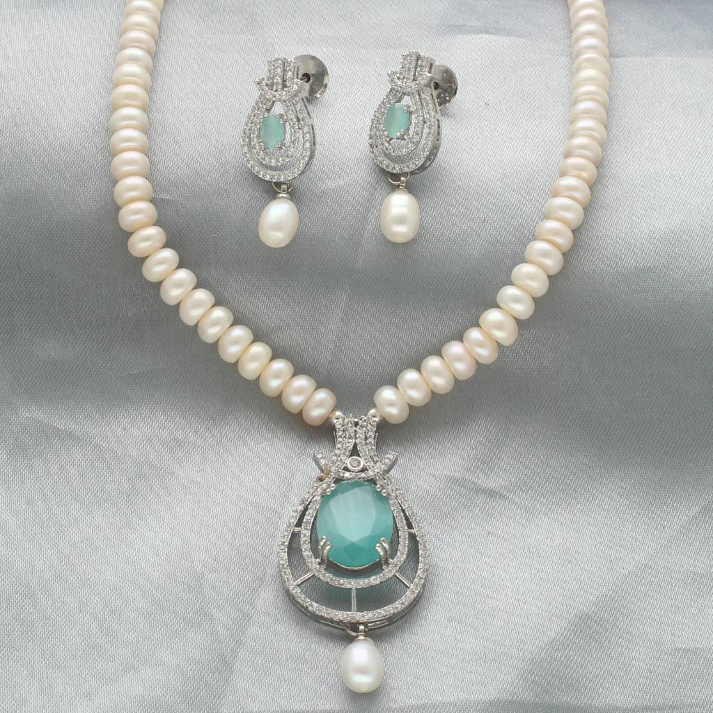 Blossom Pearl Necklace Set : JPFEB-24-011