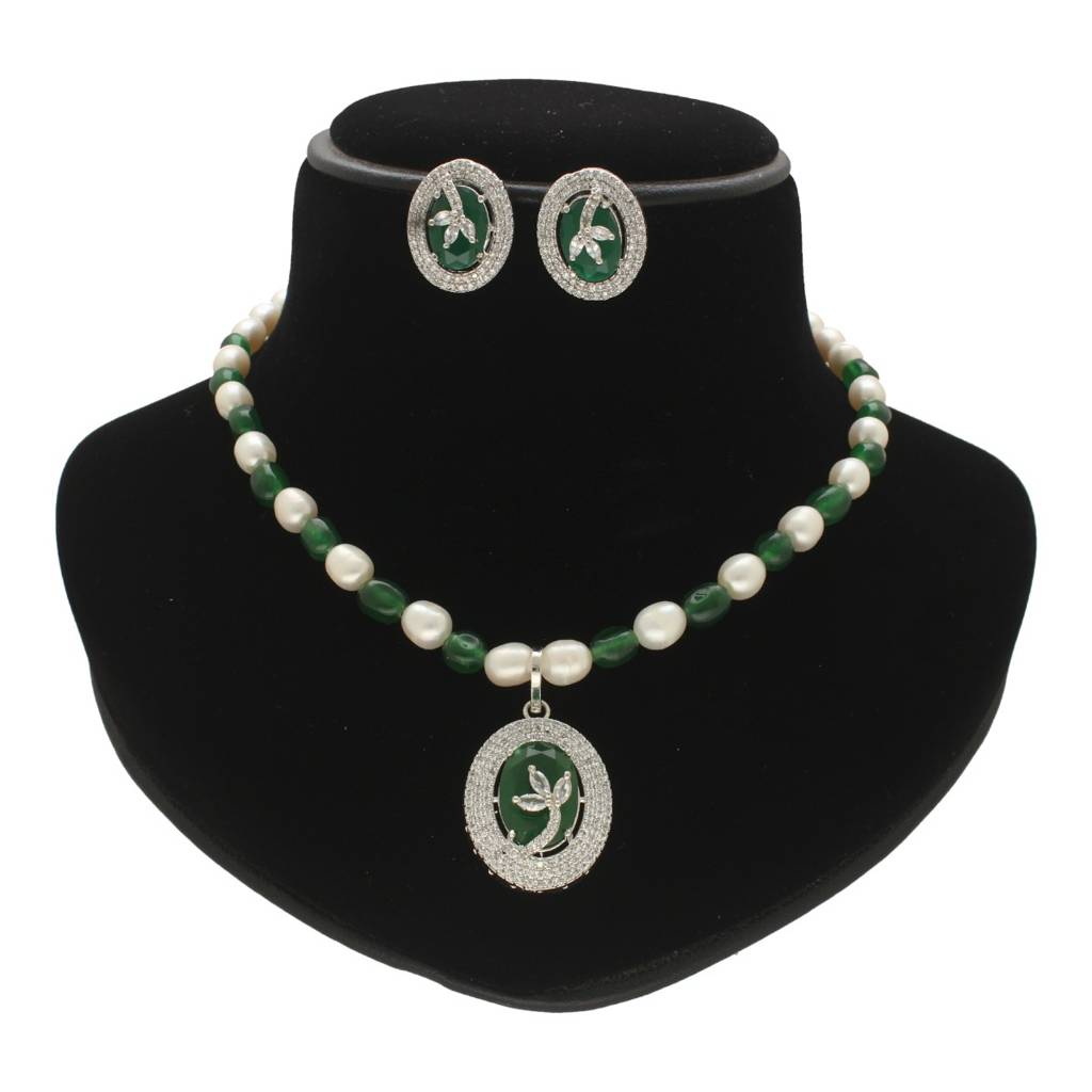 Aurora Bliss Pearl Necklace Set : JPSEP-24-039