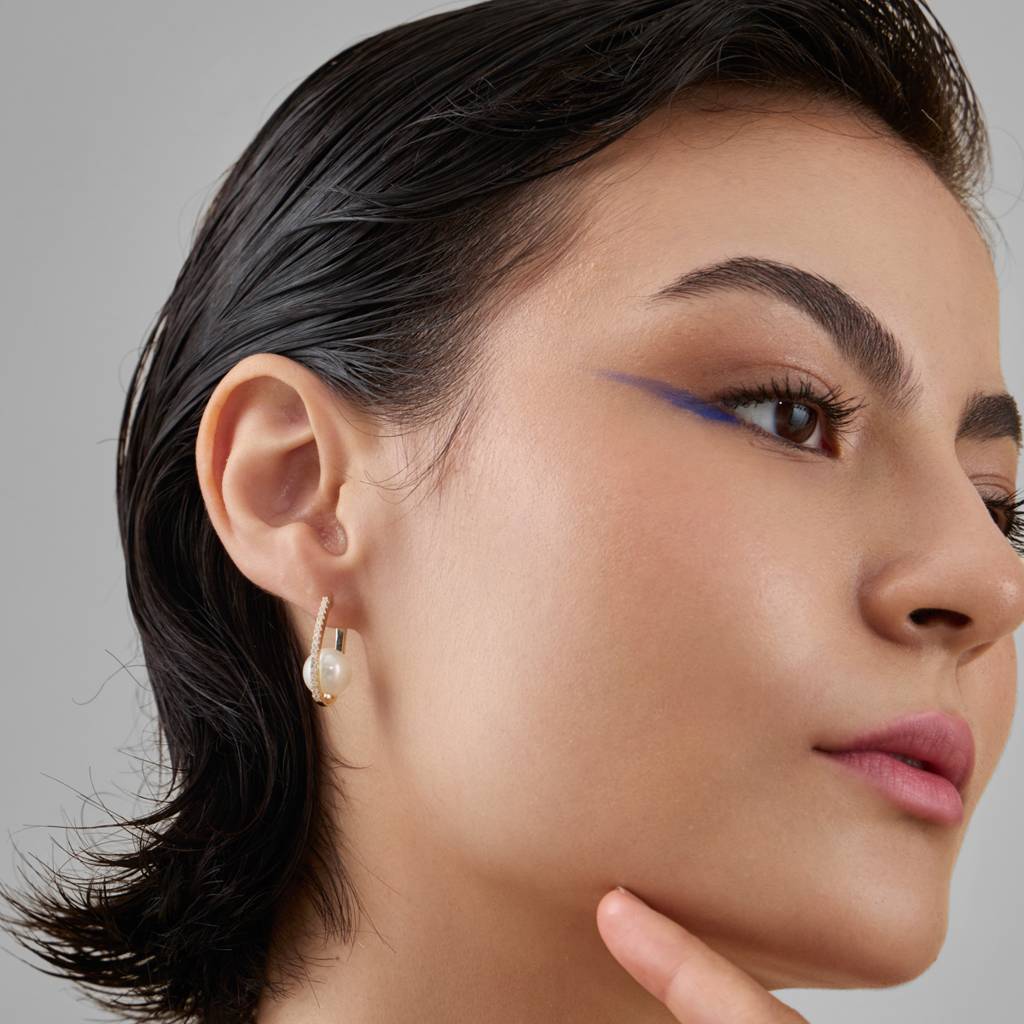 Kushal'S Fashion Jewellery Pearl Gold Plated Party Trendy Zircon Hoops & Huggies-100665 : 446534