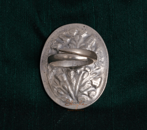 Anvaya Flora Detailed Oval Ring : SR351-1-2-1-1-2-1-1-1-1-1-1