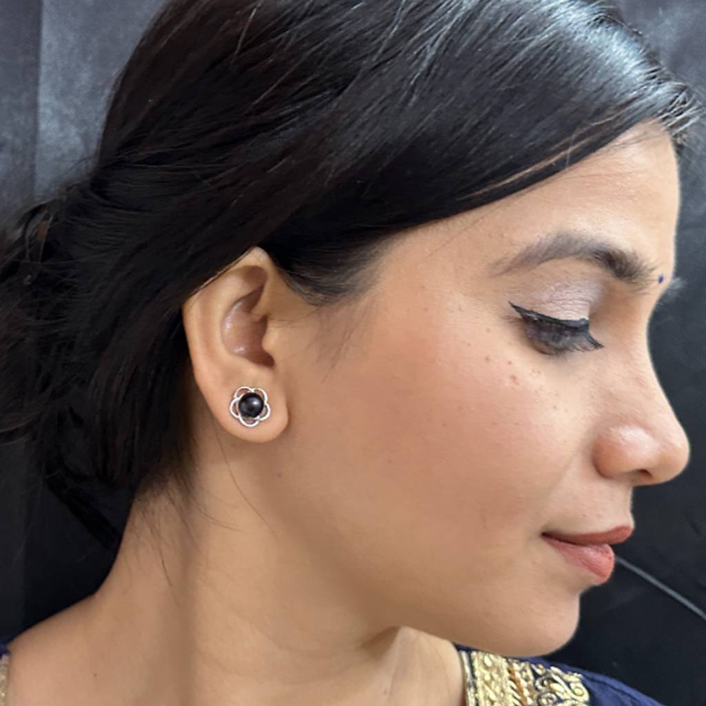 Jeevika 925 Silver Stud Earrings : JPMAY-22-123