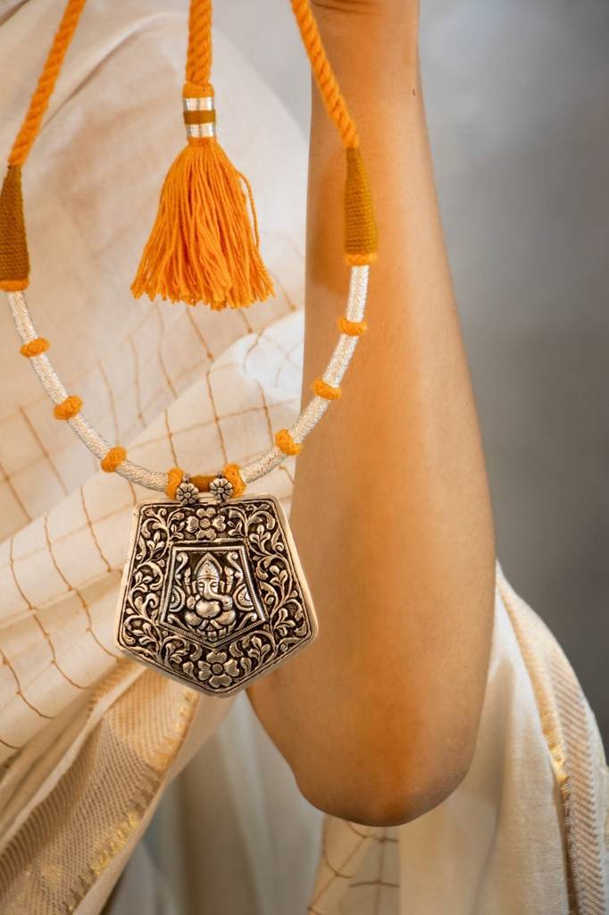 Anvaya Ganesha Chitai Statement Dori Necklace : SN1001-1