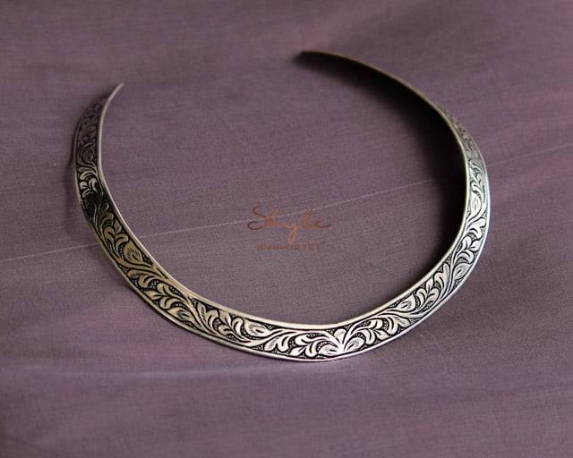 Adya Intricate Chitai Hasli : SE50196