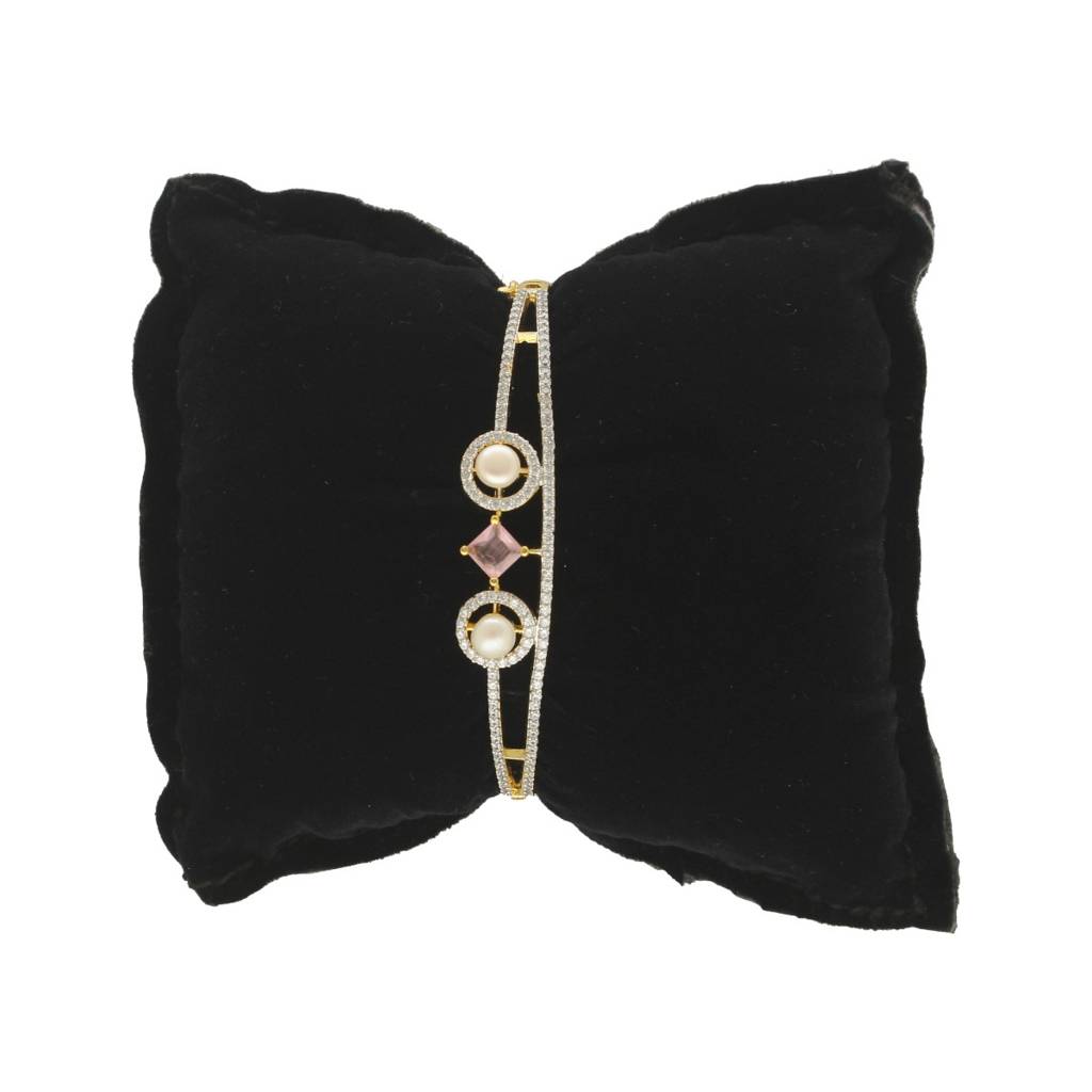 Tiara Pearl Bracelet : JPFEB-25-039