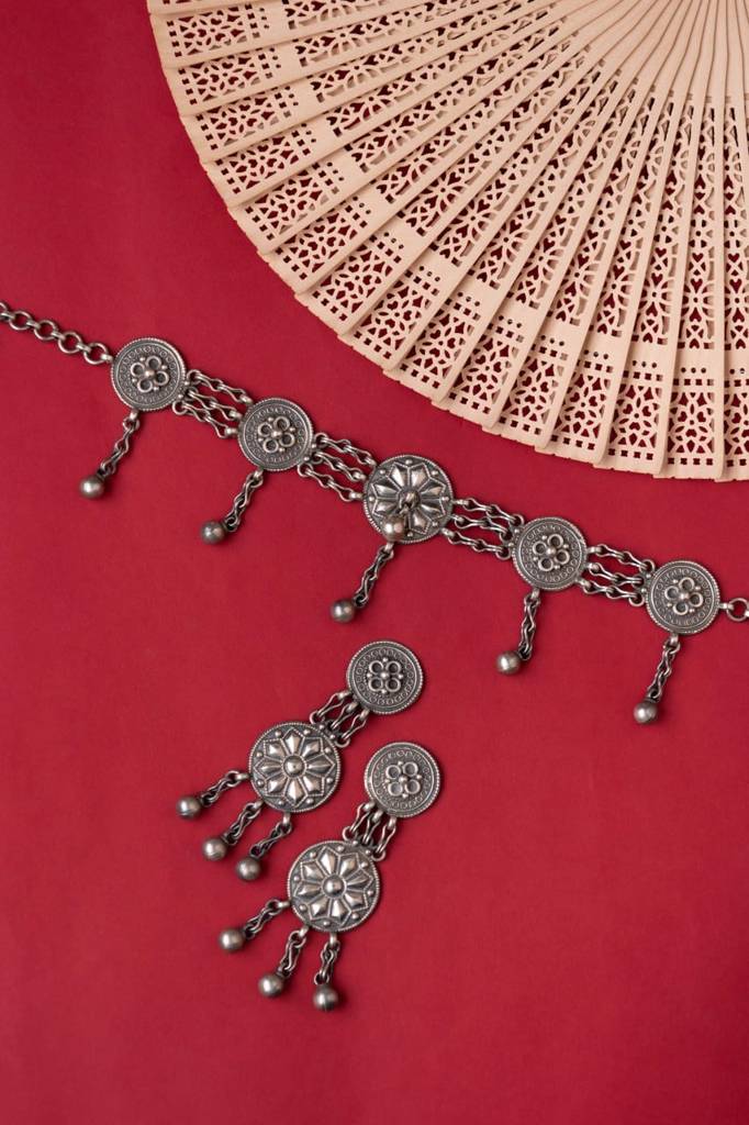 Mizoya Intricate Tribal Motif Ball Drop Choker Set : SN1148