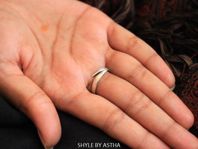 Essence Scintillating Ring : SR255
