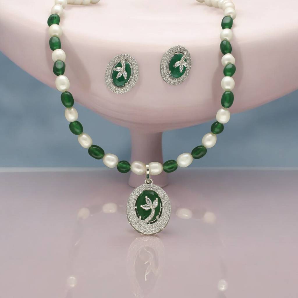 Aurora Bliss Pearl Necklace Set : JPSEP-24-039
