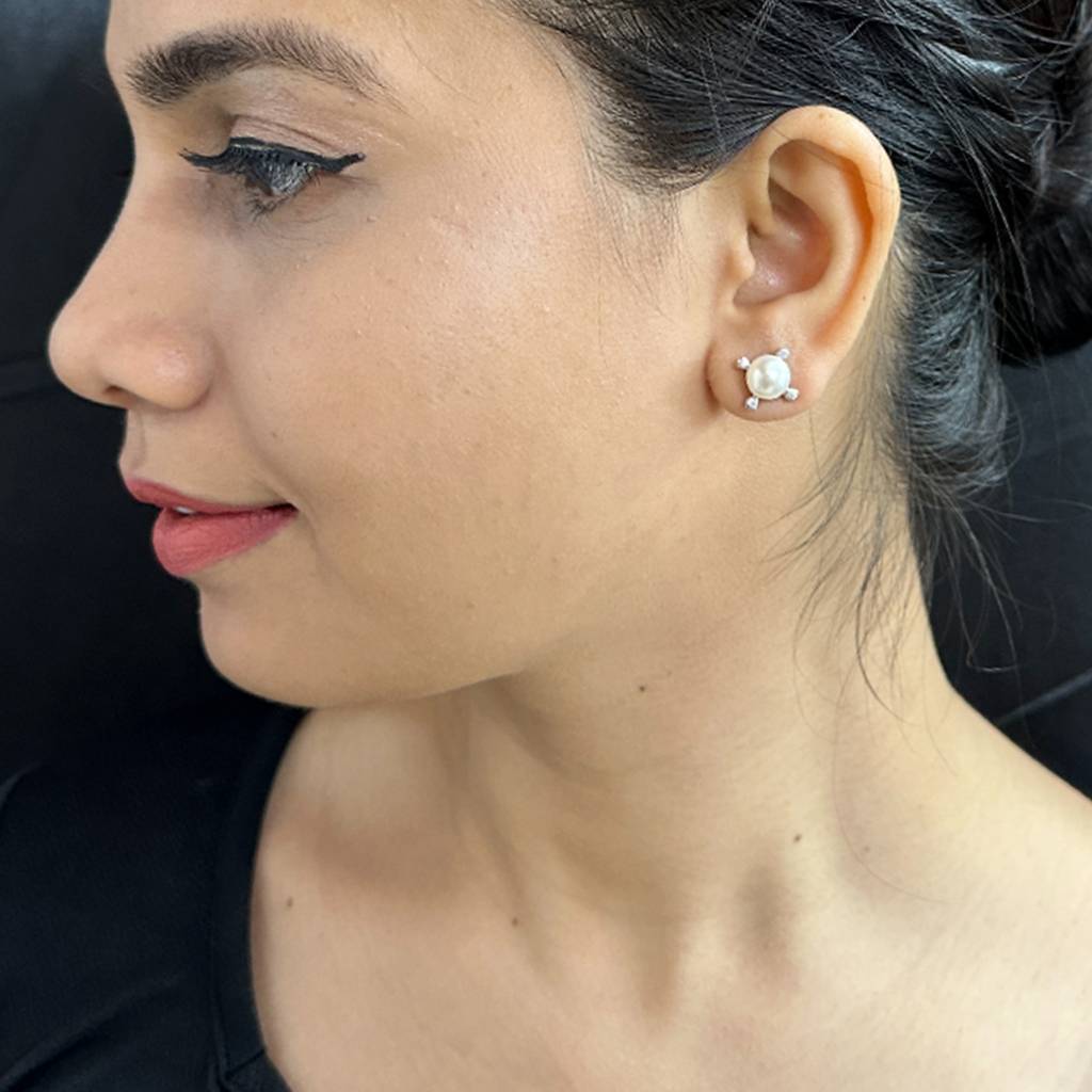 Splendid 925 Silver Stud Earrings : JPMAY-22-90