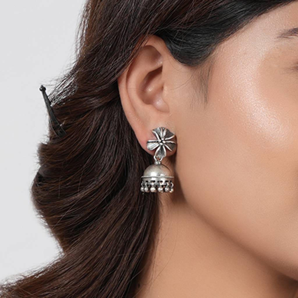 Flower Stud Jhumka : SSE831