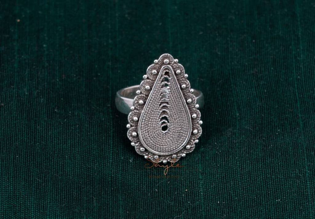 Adya Intricate Drop Ring : SR277