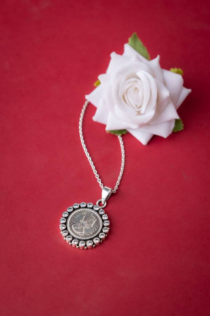 Essence Fine Victorian Coin Necklace : SN11277