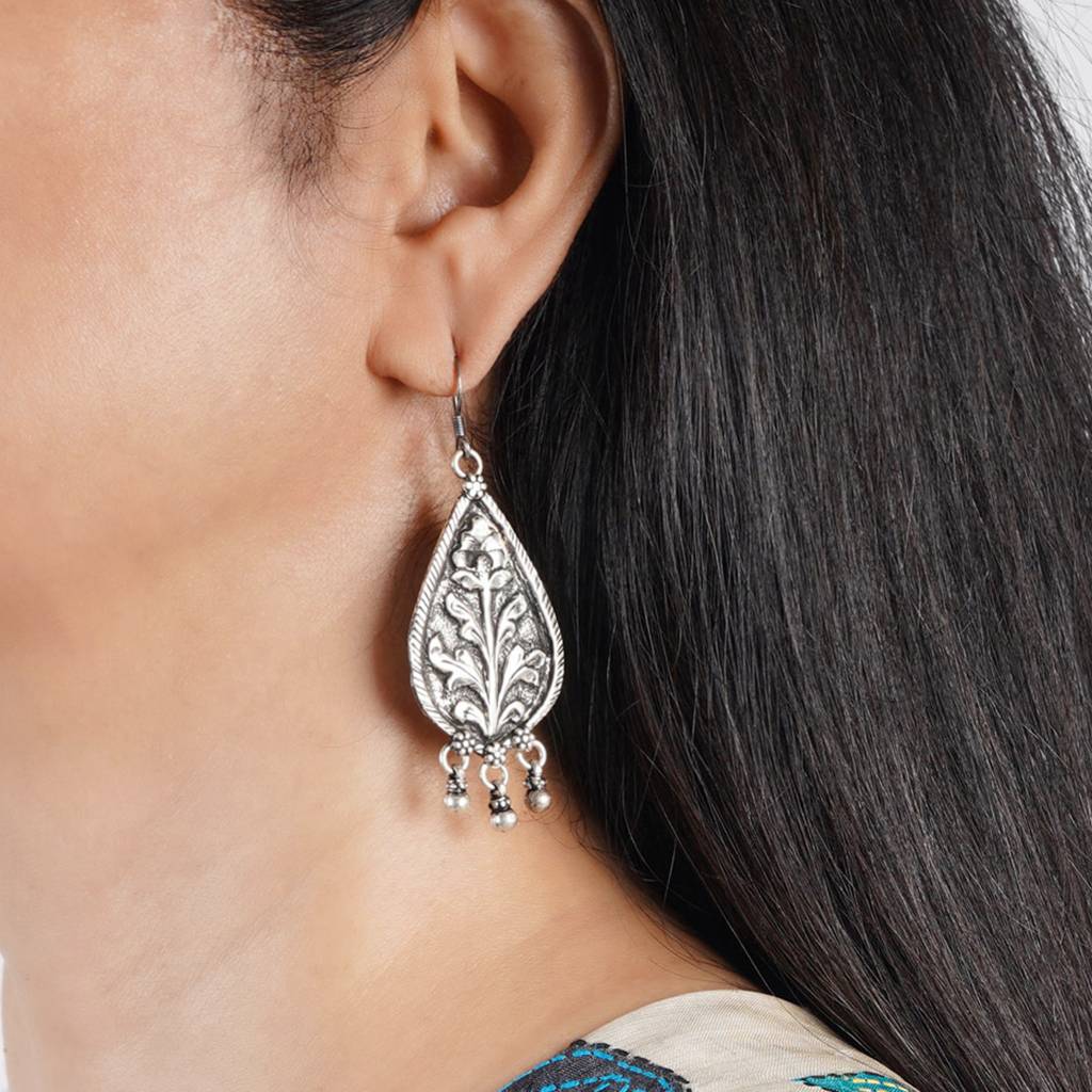 Chitai Flower Earrings : SSE736