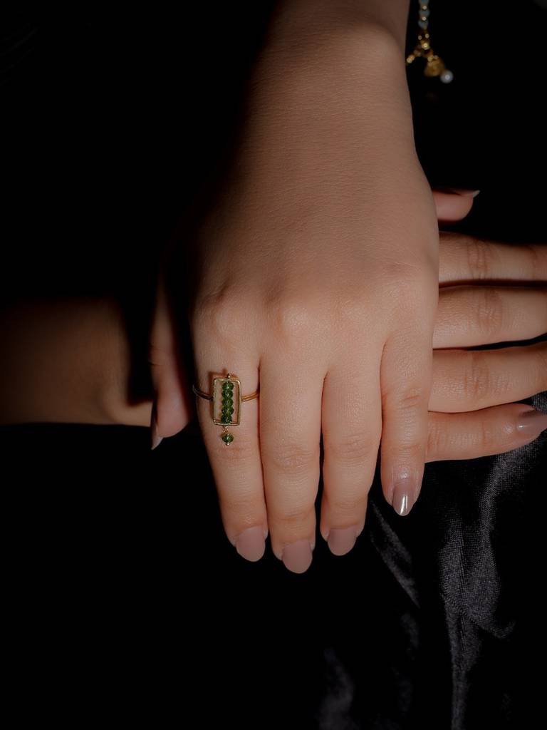 Peridot Rectangular Drop Ring : BG177c