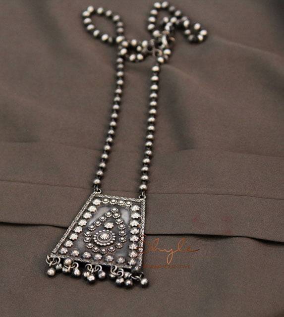 Mizoya Intricate Quirky Ball Chain Necklace : SN1103
