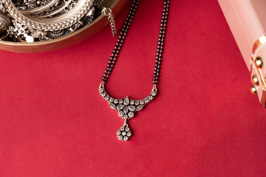 Adya Jadau Fine Mangalsutra : SN1070