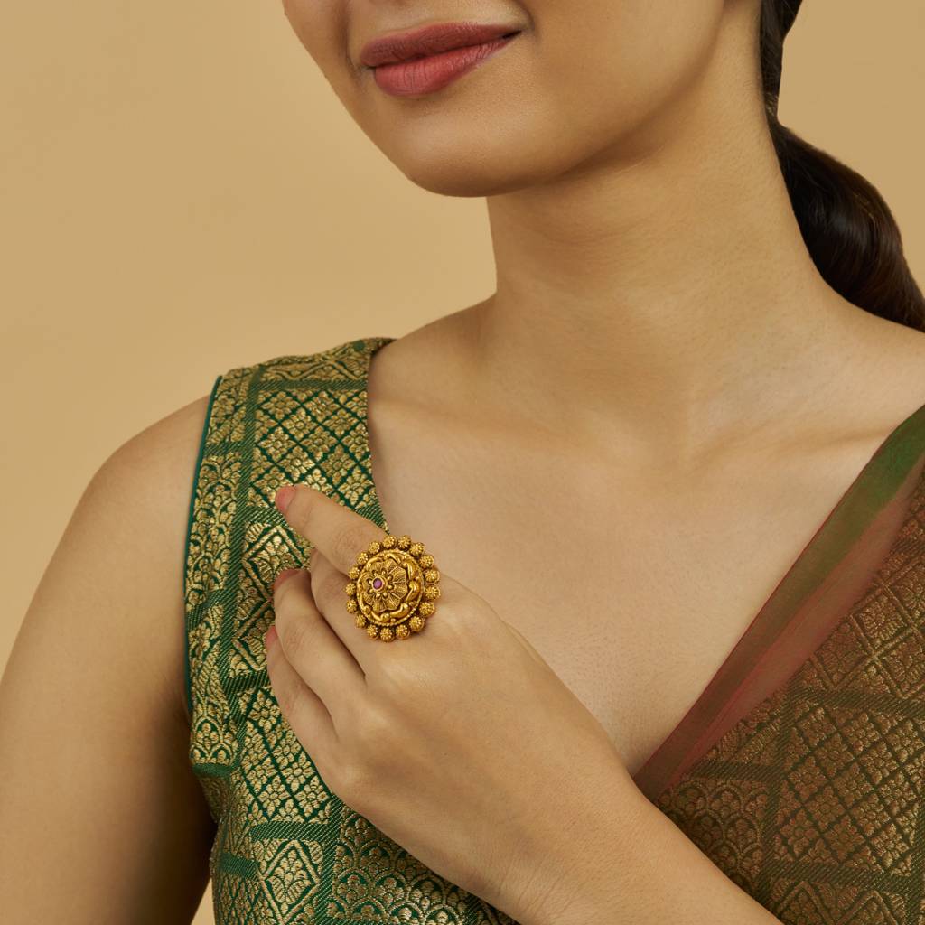 Kushal'S Fashion Jewellery Red Stone-Studded Gold-Plated Antique Finger Ring : 429862