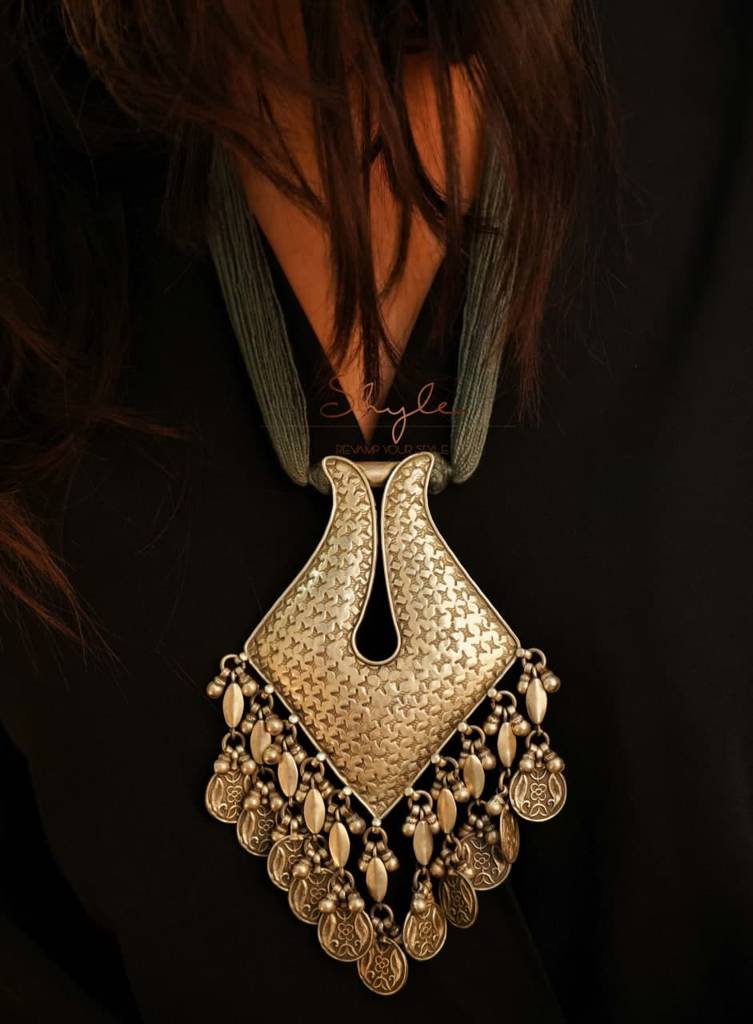 Anvaya Intricate Vintage Inspired Drop Statement Necklace : SN1174