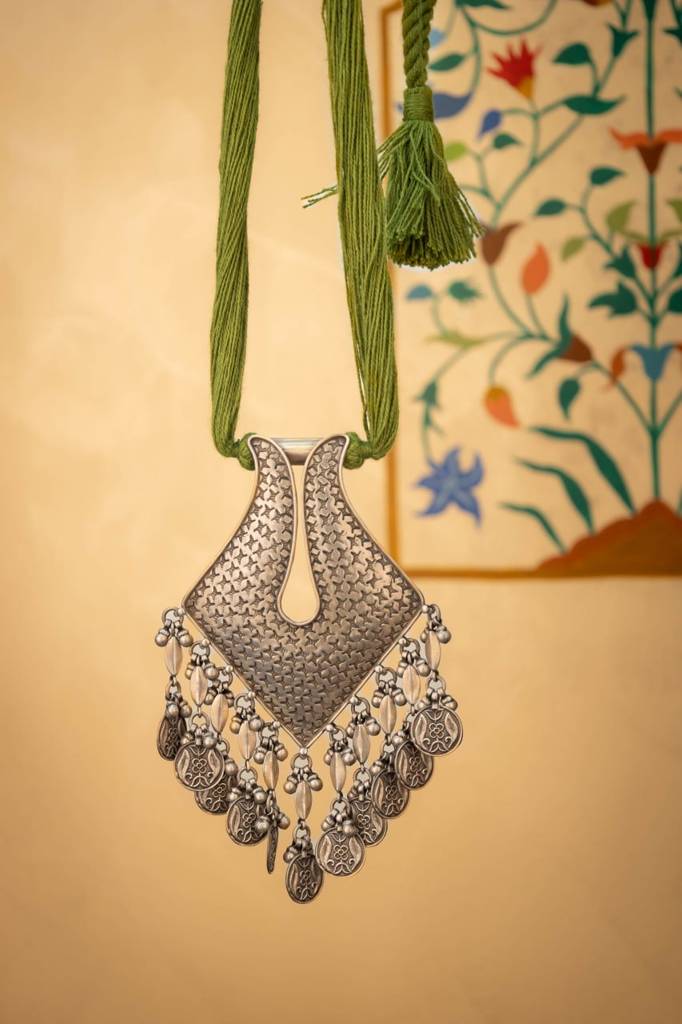 Anvaya Intricare Vintage Inspired Drop Statement Dori Necklace : SR6007