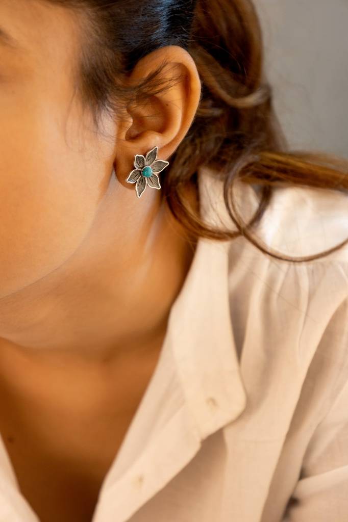 Moh Intricate Flower Stud Earring : SE30113