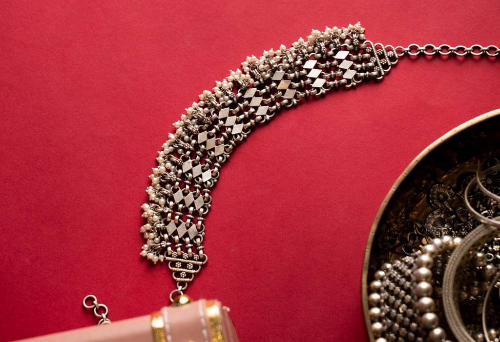 Tattva Intricate Jali Pearl Drop Choker : SN2108