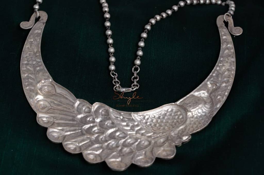 Anvaya Dancing Peacock Chitai Classic Necklace : SN1127