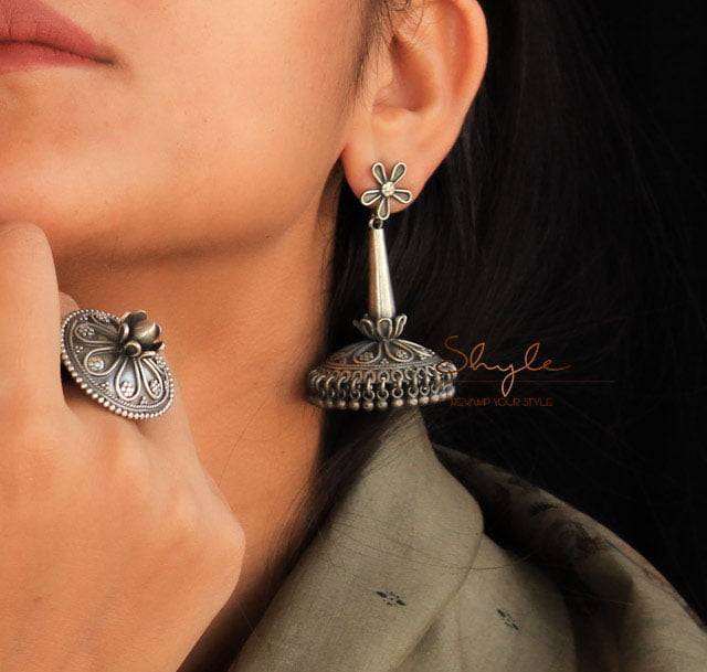 Moh Blooming Flower Statement Jhumka : SE6059